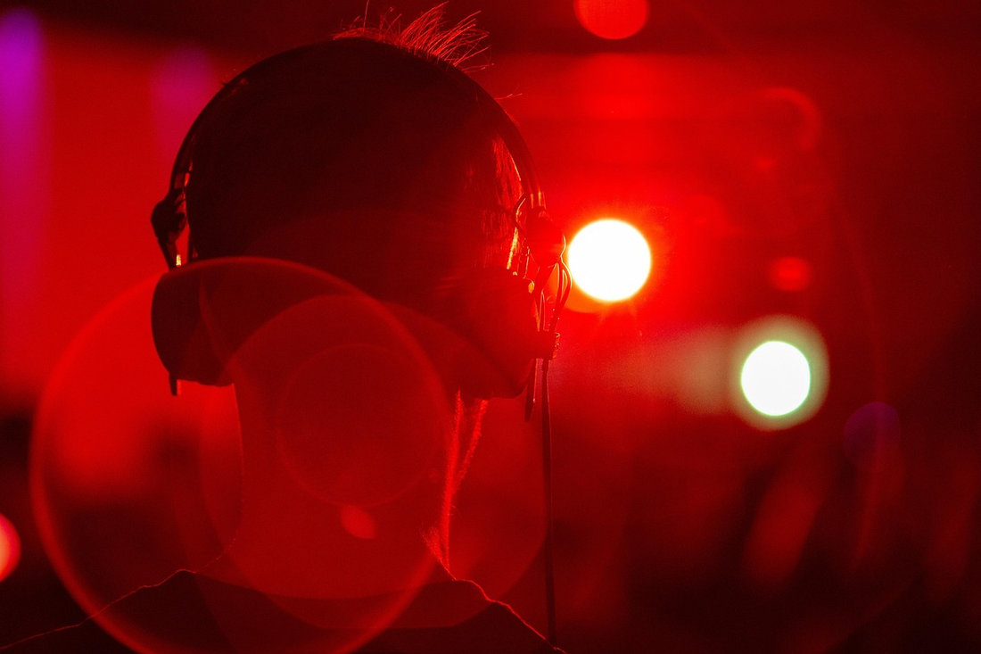 How Red Light Can Improve Your Sleep Quality
