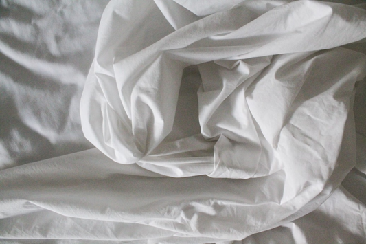 Cool Sleep Solutions: Why Bamboo Sheets Are the Best Choice for a Comfortable Night’s Sleep